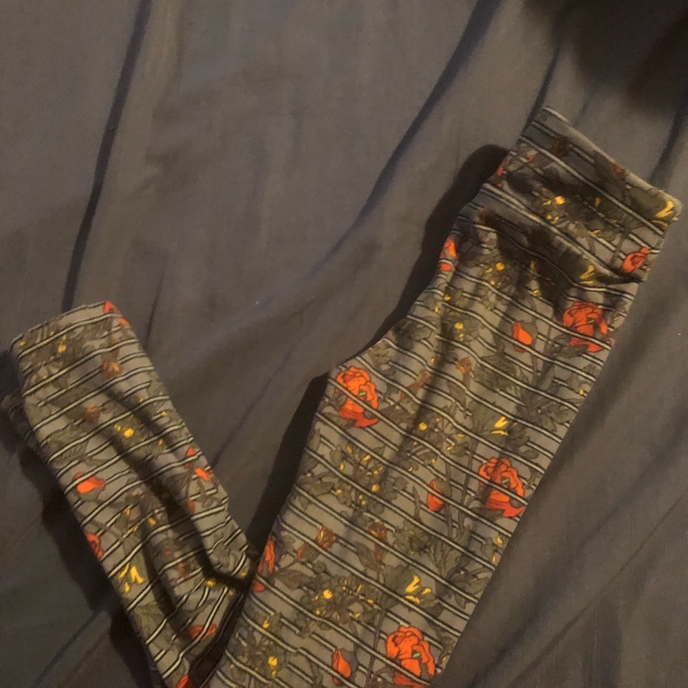 Lularoe leggings-sm